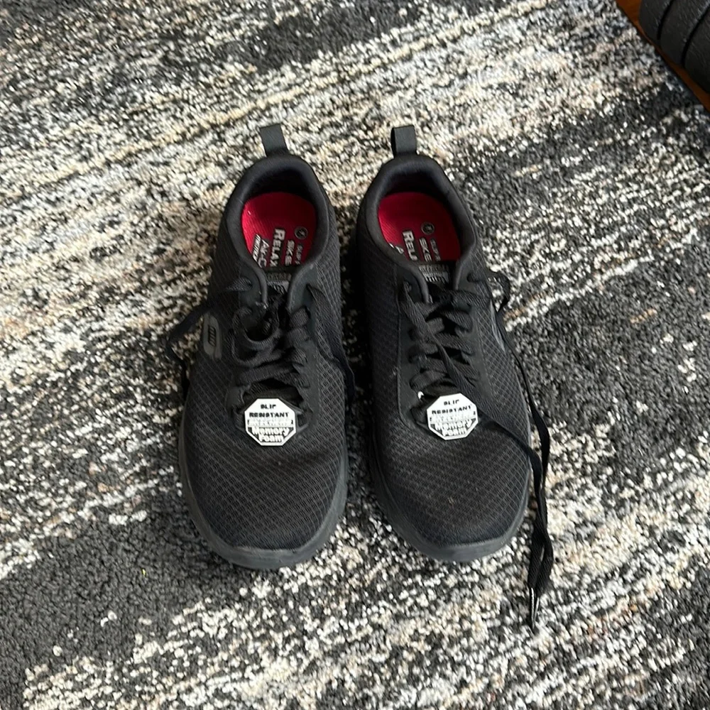 Skechers Slip Resistant Shoes Black - Picture 1 of 4